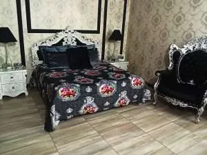 Room 02 — Producciones Olympus